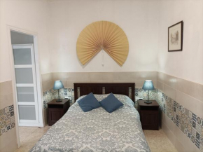 Casa Valientes A - Free private parking, WiFi & AC, Jerez De La Frontera